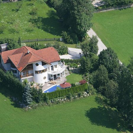 Villa Salza سانكت مارتن ام غريم المظهر الخارجي الصورة