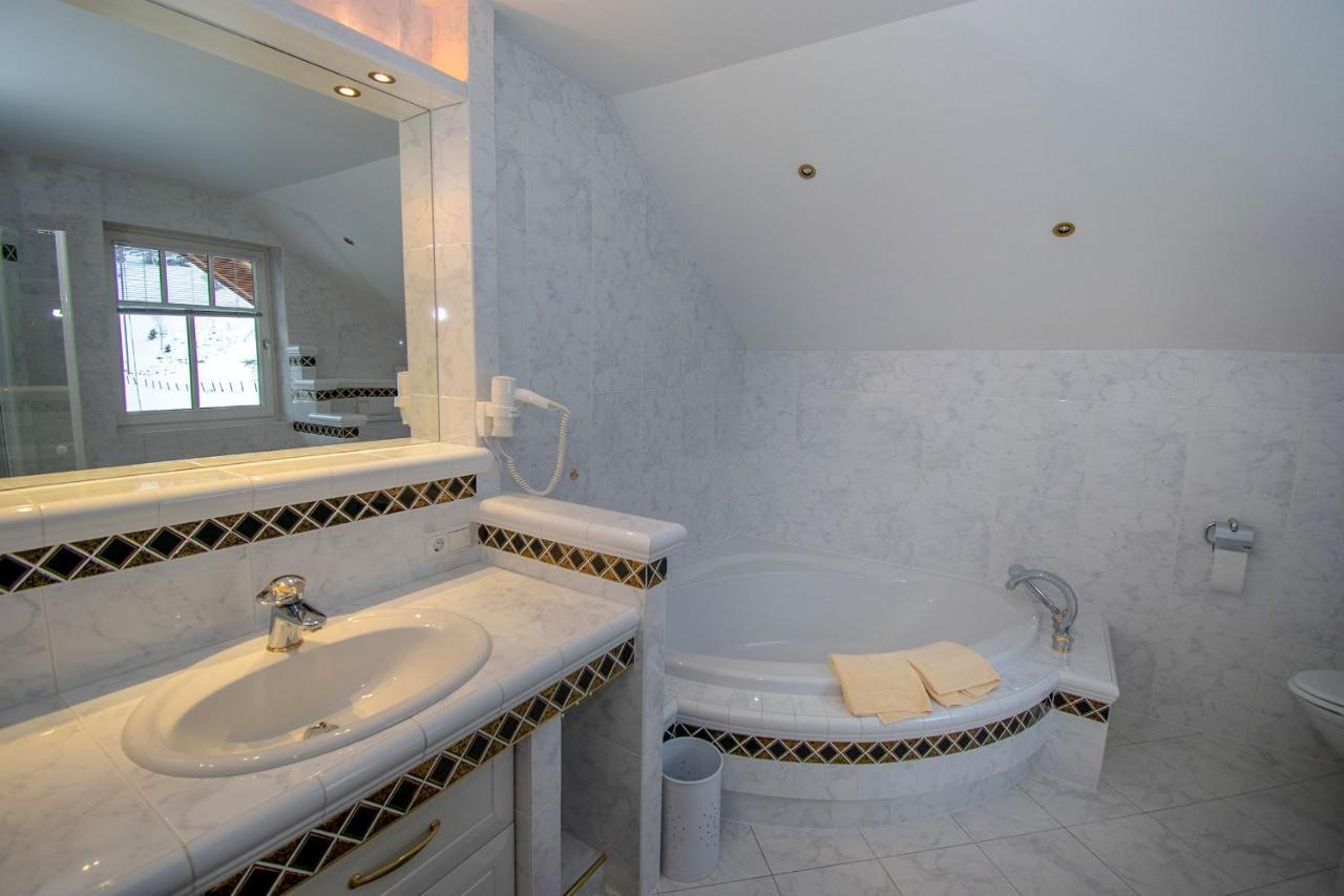 Villa Salza سانكت مارتن ام غريم المظهر الخارجي الصورة